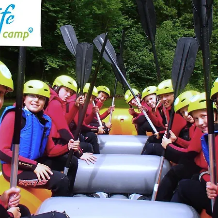 Life Camp Hostel *