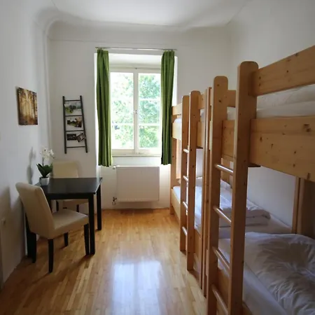 Vandrerhjem Life Camp *